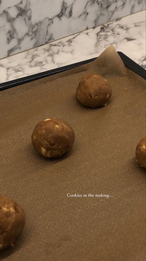 Cookies Instagram Story, Dessert Captions, Snap Captions, Cooking Stories, History Instagram, Instastory Ideas, Baking Aesthetic, Cookie Pictures, Soft Cookies