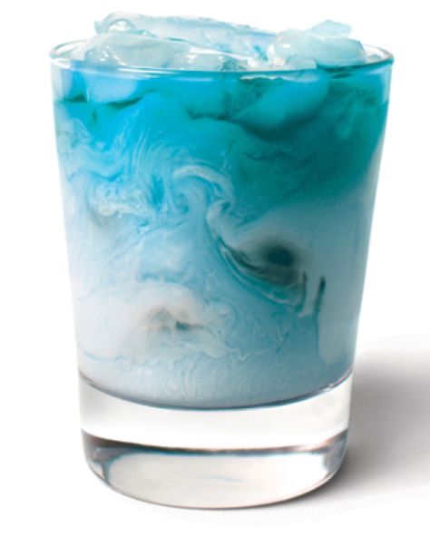 13 Summer Drink Recipes You Should Start Sipping Now: THE LIFE AND LIBERTY: How pretty is this blue and white drink? It's a raspberry lime vodka surprise. Get the recipe for the Life and Liberty at Cosmpolitan. Uv Blue Drinks, Uv Vodka Recipes, Coconut Rum Drinks, Patriotic Drinks, Vodka Recipes Drinks, 4th Of July Cocktails, Raspberry Sherbet, Vanilla Frozen Yogurt, Fun Summer Drinks