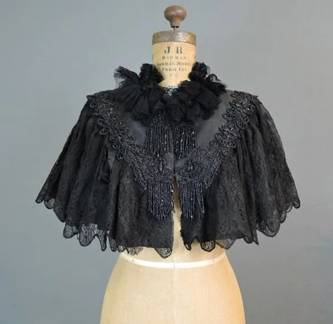 Victorian Capelet, Beaded Capelet, Victorian Mantle, Victorian Cape, Long Cape Coat, Lace Capelet, Beaded Cape, Victorian Accessories, Lace Cape