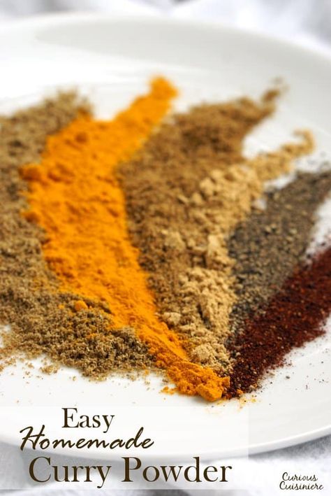 Homemade Curry Powder, Curry Seasoning, Curry Indian, Homemade Curry, Spice Blends Recipes, Spice Mix Recipes, Curry Spices, Powder Recipe, Homemade Spices