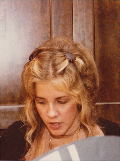 Stevie Nicks Hair, Gorgeous Hair Styles, Buckingham Nicks, Stevie Nicks Style, Stephanie Lynn, Stevie Nicks Fleetwood Mac, Long Curls, Witchy Woman, Oval Faces