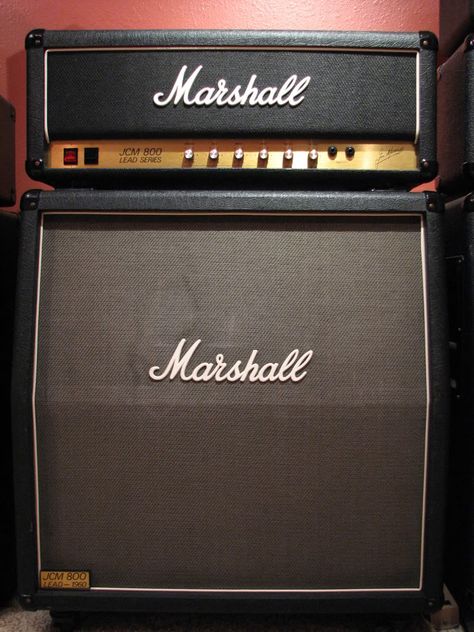 Marshall Marshall Amplification, Marshall Amps, Playing The Guitar, Wall Of Sound, Guitar Rig, Guitar Gear, Guitar Solo, Fender Stratocaster, Acoustic Electric Guitar