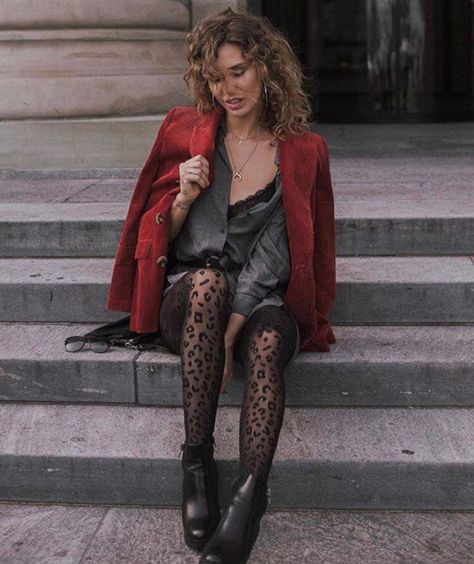 #patternedhosiery #hosiery #printedhosiery #howtostylepatternedhosiery #tights #falloutfits #winteroutfits #leopardprinthosiery Leopard Tights Outfit, Hosiery Outfits, Printed Tights Outfit, Patterned Tights Outfit, Patterned Hosiery, Leopard Tights, Print Tights, High Heels Sneakers, Ankle Boots Leather