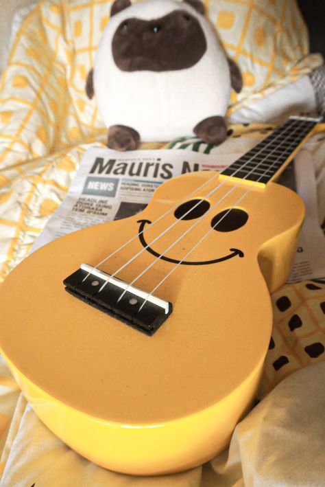 Yellow Guitar Aesthetic, Ukulele Tumblr, Yellow Ukulele, Ukulele Aesthetic, Yellow Guitar, Yellow Aesthetic Pastel, Ukelele, Yellow Aesthetic, Tumblr Wallpaper