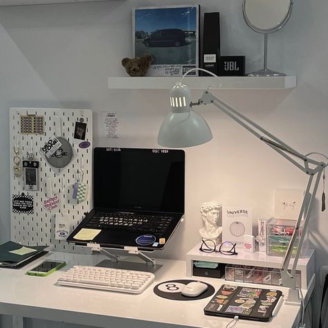 Study Desk Aesthetic, Room Vanity Ideas, Desk Aesthetic, Study Desk Decor, Desk Layout, Aesthetic Desk, Desk Inspiration, Aesthetic Korean, Aesthetic Poster