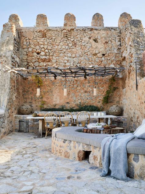 est living on top of the world mallorca home more design 2 Home Exterior Mediterranean, Mediterranean Design, Home Exterior, Stone Walls, Mediterranean Homes, Stone Houses, Stone House, Outdoor Dining Area, Outdoor Rooms