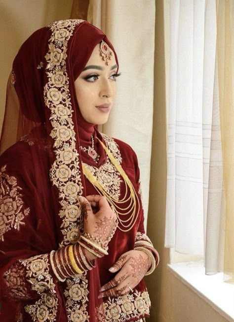 Muslim Wedding Dress Hijab Bride, Muslim Wedding Hijab, Wedding Dresses Muslim, Hijabi Bride, Wedding Hijab Styles, Wedding Dress Hijab, Bridal Hijab Styles, Baju Kahwin, Hijabi Brides