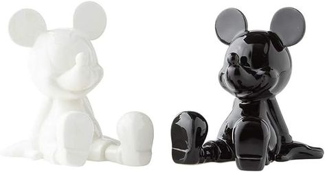 90th anniversary Mickey Mouse salt and pepper shakers from the Disney ceramics collection from Enesco Disney Ceramics, Black And White Mickey Mouse, Ceramic Turtle, Christmas Dinnerware, Disney Kitchen, Mickey Y Minnie, Disney Home, Salt And Pepper Set, Disney Gifts