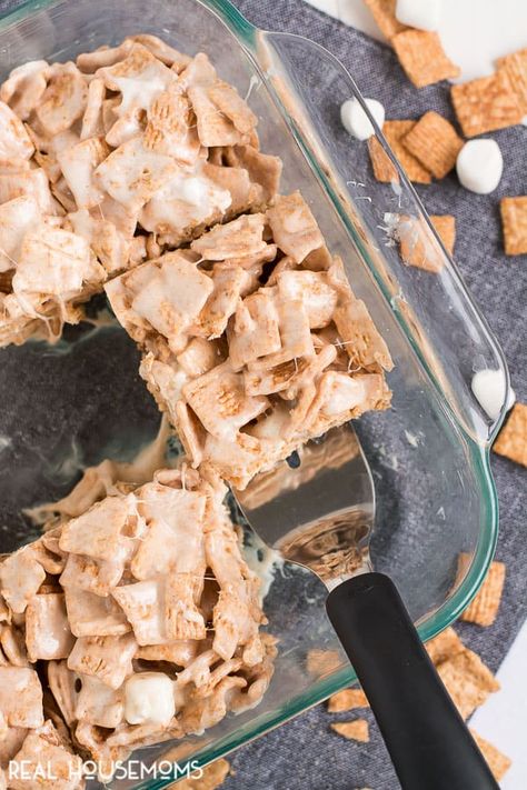 Cinnamon Toast Crunch Bars, Crunch Bars, Crunch Recipe, Cereal Treats, Cinnamon Toast Crunch, Cinnamon Toast, Rice Crispy Treats, Crispy Treats, Toast Recipes