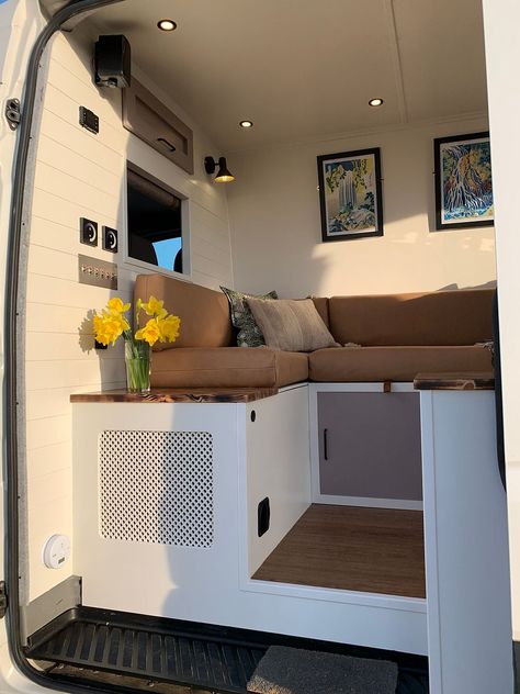 Caravan Decor, Van Conversion Interior, Caravan Interior, Van Life Diy, Vw Crafter, Campervan Interior, Camper Renovation, Van Home, Van Living