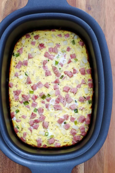 Farm Life Casserole--an easy slow cooker breakfast casserole with hashbrowns, ham, eggs and cheese. Breakfast Casserole With Hashbrowns Ham, Easy Slow Cooker Breakfast, Eggs In Crockpot, Ham And Hashbrown Casserole, Casserole With Hashbrowns, Crockpot Hashbrown Casserole, Breakfast Casserole With Hashbrowns, Ham And Egg Casserole, Egg And Cheese Casserole