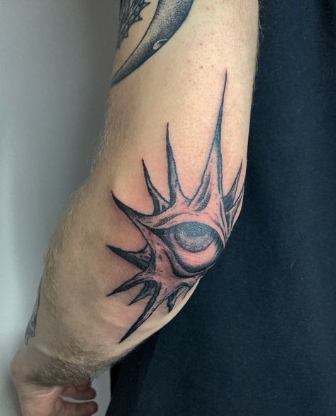 First elbow tattoo💥 . . . . . . . #tattoos #tattoo #tattooing #tattoostyle #elbowtattoo #blacktattooart #boldtattoos #kwadron #pantheraink #eyetattoo #tattooslovenia Eye On Elbow Tattoo, Full Elbow Tattoo, Moving Tattoo Ideas Elbow, Elbow Eye Tattoo, Tattoo Elbow Men, Snake Elbow Tattoo, Ornamental Elbow Tattoo, Japanese Elbow Tattoo, Mens Elbow Tattoo