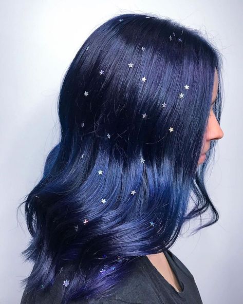 Starry Night Hairstyle, Starry Night Hair, Starry Hair, Cool Tone Hair Colors, Goddess Oc, Space Goddess, Midnight Hair, Midnight Blue Hair, Blue Hair Aesthetic