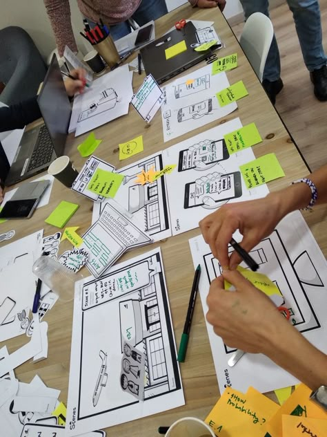 Hacking the Design Sprint method to solve a complex problem Design Sprint Workshop, Design Thinking Tools, Design Thinking Workshop, Atelier Design, Design Thinking Process, Web Design Ux Ui, Interactive Museum, Human Centered Design, Workshop Design