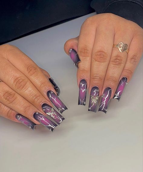 Purple Design Nails Acrylic, Purple And Hot Pink Nails, Saggitarius Nail Designs, Drake Concert Nails, Sagittarius Nails Acrylic, Extra Nail Designs, Purple Y2k Nails, Aquarius Birthday Nails, Sagittarius Nails