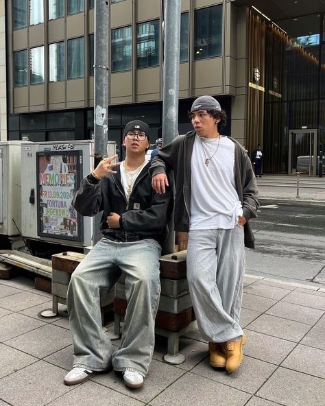 Fit Pics Poses, Streetwear Fashion Japan, Foto Streetwear, Outfits Aesthetic Streetwear, Hard Outfits, Man Ootd, Ootd Streetwear, Male Outfits, Japan Streetwear