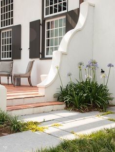 Cape Dutch Patio, Dutch Architecture, Cape Dutch, Dutch Gardens, Louisiana Homes, Dutch Style, Dutch House, Dutch Colonial, Casas Coloniales