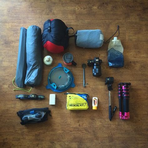 The only things you really need for a backpacking trip.  Maybe add rain gear. Tips For Shaving, Lightweight Backpacking Gear, Backpacking Gear List, Backpacking Checklist, Mountain Fashion, Ultralight Backpacking Gear, 1000 Lifehacks, Ultralight Hiking, Ultralight Camping