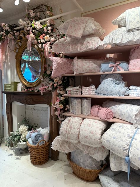 Loveshackfancy Aesthetic Room, Loveshackfancy Aesthetic Bedroom, Loveshackfancy Aesthetic, Pastel Room Aesthetic, Loveshack Fancy, Aesthetic Shopping, Bed In Closet Aesthetic, True Heart, Shabby Chic Home Decor