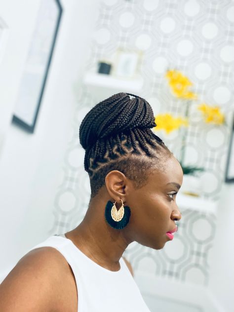 Knotless braids with shaved sides. I can put into a bun same day... no pain ladies🤣🤣 Knotless Braids With Shaved Sides, Braided Mohawk Hairstyles, Braids With Shaved Sides, Shaved Side Hairstyles, Tapered Natural Hair, Natural Hair Cuts, Tapered Hair, Natural Hair Short Cuts, Side Hairstyles