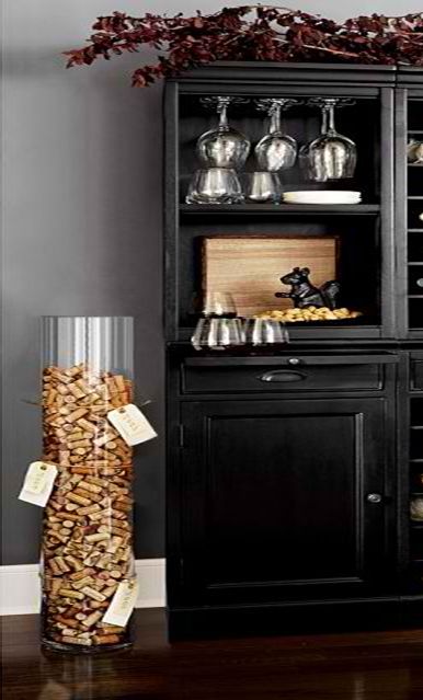 Like this...but will use a small vase for a table centerpiece.  I need to collect more corks!  :) Diy Food Display, Wine Cork Display, Outdoor Furniture Makeover, Cork Collection, Diy Porch Decor, Diy Window Treatments, Diy Home Accessories, Diy House Renovations, Trendy Diy