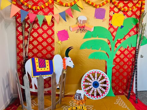 India Theme Classroom Decoration, Pongal Theme Decoration, Sankranthi Decoration, Pongal Decoration Ideas, Maker Sankranti, Charts For Classroom Decoration, Pongal Celebration, Decoration For Party, School Board Decoration