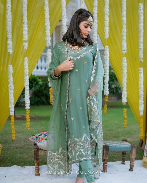 House of Gulnaar on Instagram: "A bejewelled silhouette in mesmerising hues of sage green showcases a melange of luxurious embellishments and modern chic detailing, adding the perfect touch of contemporary to the attire. It’s a perfect illustration of beauty encrusted in complex details and a sublime design. Outfit: @house_of_gulnaar Makeup: @readywithdivleenmaggo Decor: @ba_dastoor_by_lp Image Courtesy: @thebloodlotus Jewellery: @nayaabjewellery Hair: @kapoorshuhanshi Muse: @twink792 Diwali Dresses, Ladies Suits, Bridal Necklace Designs, Embroidery Fashion Detail, Design Outfit, Embroidery Suit, Pakistani Couture, Bridal Dress Fashion, Womens Dress Suits