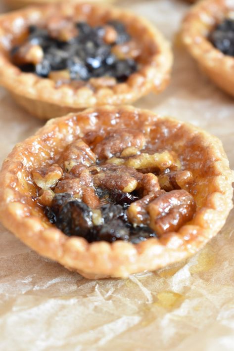 Vegan Butter Tarts Recipe, Vegan Butter Tarts, Butter Pecan Tarts, Easy Vegan Butter, Ginger Scones Recipe, Vegan Pie Crust Recipe, Ginger Scones, Vegan Pecan Pie, Vegan Tarts