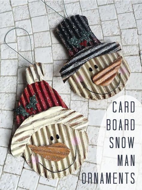 Make adorable snowman ornaments from corrugated cardboard! #craftsbyamanda #snowmancrafts #snowmanornaments Cardboard Snowman, Diy Christmas Paper Decorations, Diy Christmas Paper, Diy Snowman Ornaments, Rustic Christmas Ornaments, Paper Christmas Ornaments, Paper Christmas Decorations, Diy Snowman, Navidad Diy