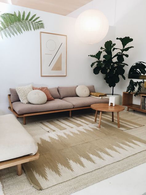 Light Neutral Living Room, Wide Couch, Low Couch, Ruang Tv, Couch Design, Bright Homes, Living Room Scandinavian, Neutral Living Room, Natural Home Decor