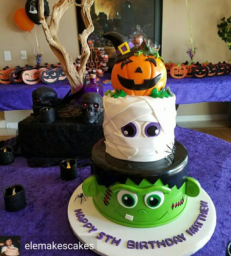 Halloween Birthday Cakes For Boys, Monster Birthday Cakes, Halloween 1st Birthdays, Halloween Themed Birthday Party, Halloween Birthday Cakes, Halloween Infantil, Wilton Cake Decorating, Pumpkin Birthday, Halloween Baking