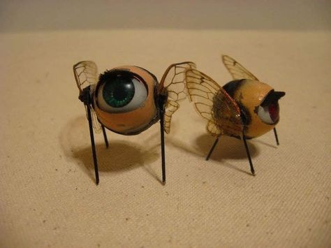 Weird Craft Ideas, Creepy Objects, Strange Objects, Weird Objects, Eye Sculpture, Eyeball Art, Winged Eye, Dragon Age Inquisition, Creepy Dolls