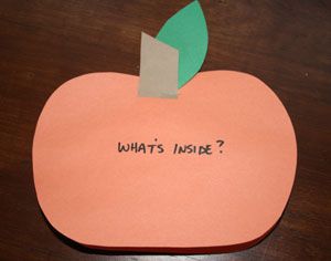 whats inside pumpkin craft Inside A Pumpkin Craft, First Grade Projects, Pumpkin Craft, Pumpkin Activities, Pumpkin Template, Fun Fall Crafts, K Crafts, Preschool Projects, Halloween Preschool