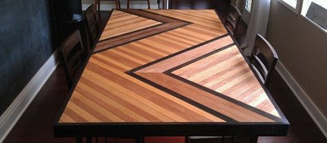 CHEVRON PATTERNED DINING TABLE TOP - Build your very own wood patterned table top! ~}<]: Wc Decoration, Diy Esstisch, Plywood Projects, Plywood Chair, Diy Dining Table, Diy Dining, Wooden Table Top, Dining Table Top, Diy Table