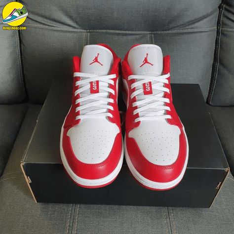 Air Jordan 1 Low Gym Red Check more at https://kingshooz.com/product/air-jordan-1-low-gym-red/ Jordan 1 Low Gym Red Outfit, Air Jordan 1 Low Gym Red, Air Jordans Shoes, Jordan 1 Low Gym Red, Af1 Shoes, Jordans Shoes, Nike Air Jordan Shoes, Brand Sneakers, Unique Sneakers