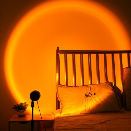 Room Light Aesthetic, Living Room Kawaii, Sunset Lamp Light, Sunset Projector Lamp, Sunlight Lamp, Sunset Projection Lamp, Sunset Projector, Light Photoshoot, Rainbow Lamp