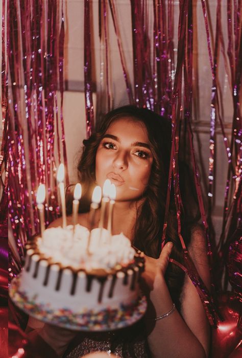 Ideas For Indoor Photoshoot, Indoor Birthday Photoshoot, Birthday Bathtub Photoshoot, Dark Birthday Photoshoot, Fun Photo Shoot Ideas, Thirty Photoshoot, 26 Birthday Cake, Taylor Version, Bday Pics