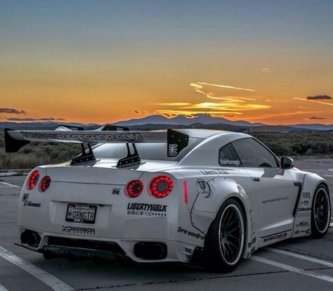 White Nissan GT-R35 Car Movie, R35 Gtr, Movie Cars, Gtr R35, Liberty Walk, Car Designs, Cars 2, Amazing Cars, Nissan