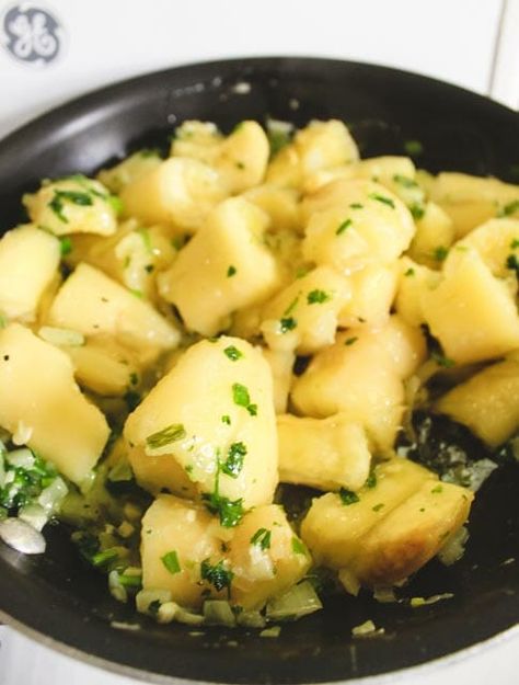 Herb Buttered Cassava - Healthy Meets Delicious Mashed Cassava Recipe, Cassava Recipes Dishes, Cassava Recipes, Trini Recipes, Cassava Recipe, Fancy Recipes, Caribbean Dishes, Cauliflower Tortillas, Guyanese Recipes