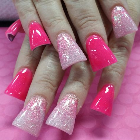 Shades of pink flared..duck feet Short Pink Duck Nails, Flared Nail Designs, Duck Feet Acrylic Nails, Duck Flare Nails, Swaggy Nails, Flare Acrylic Nails, Duck Tip Nails, Gyaru Nails, Flared Nails