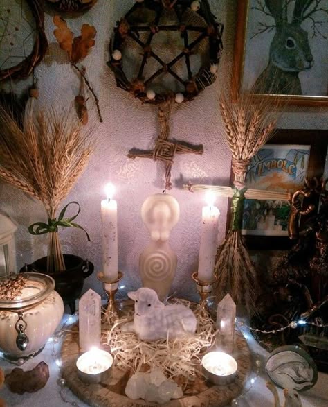 Imbolc Crafts, Imbolc Altar, Imbolc Ritual, Wiccan Sabbats, Spiritual Altar, St Brigid, Grimoire Book, Witches Altar, Wiccan Altar