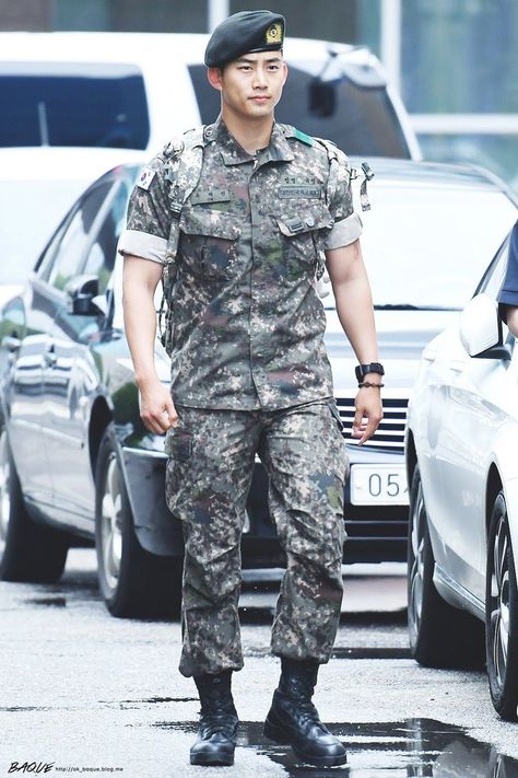 Recent Photos Of 2PM Taecyeon In Army Show His Drastic Body Transformation Goblin Korean Drama, Park Hae Jin, Ok Taecyeon, Hot Army Men, Lee Seung Gi, Hot Asian Men, Kim Soo Hyun, Men In Uniform, Ji Chang Wook