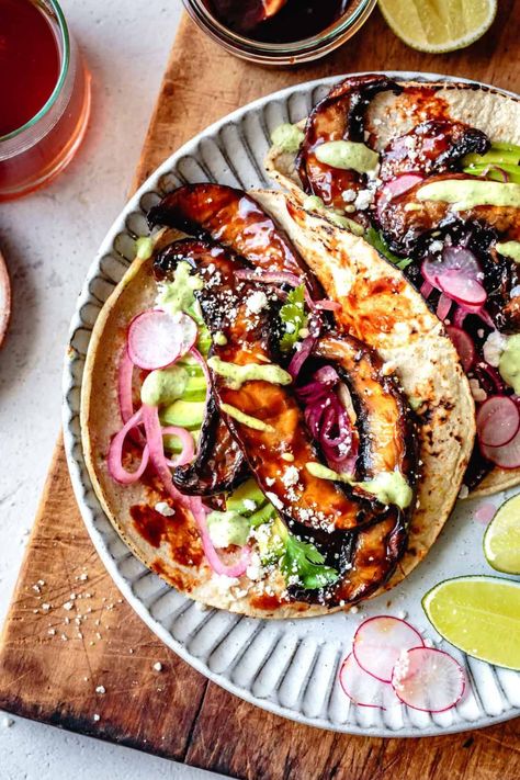 Cashew Crema, Bbq Mushrooms, Vegetarian Tacos Recipes, Quick Pickled Red Onions, Bojon Gourmet, Mushroom Tacos, Grilled Taco, Lentil Tacos, Quick Pickled Onions