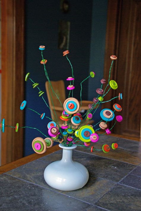 Seussical Button Bouquet | Oh the wonderful things Iron Craf… | Flickr Flowers Made From Buttons, Button Flowers How To Make, Diy Button Crafts, Buttons Crafts Diy, Button Creations, Button Bouquet, Craft Home, Diy Buttons, Deco Floral