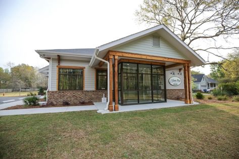 Vet Building, Vet Clinic Design Exterior, Veterinary Clinic Exterior Design, Veterinary Clinic Exterior, Large Animal Vet Clinic Design, Euthanasia Room Vet Clinic, Vet Office, Vet Clinics, Veterinary Clinic