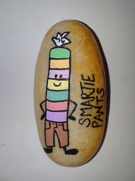 Army Rock Painting Ideas, Silly Painted Rocks, Simple Wood Painting Ideas, Back To School Painted Rocks, Rock Painting Ideas Funny, Rock Painting Ideas For Garden, Funny Painted Rocks, Funny Rock Painting, Funny Rock Painting Ideas