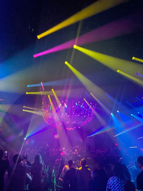 club, colorful light show Zouk Night Club Las Vegas, Omnia Nightclub Las Vegas, Omnia Las Vegas, Las Vegas Party Aesthetic, Vegas Club Aesthetic, Las Vegas Aesthetic Night, Vegas Aesthetic Night, Clubs In Vegas, Nightclubs In Vegas