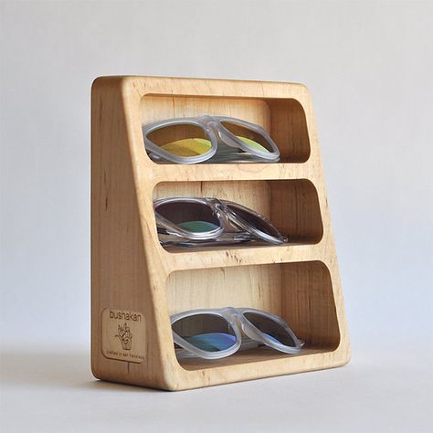 Handmade Wood Crafts, Glasses Stand, Diy Wooden Projects, Wood Shop Projects, Diy Holz, Wooden Projects, Small Wood Projects, Woodworking Furniture, Diy Wood Projects