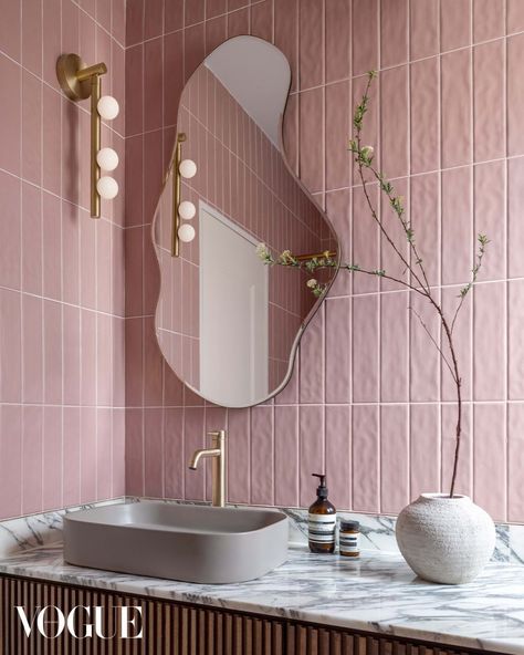 Pink bathroom modern aesthetic  Interior design, luxury living  aesthetic  .. Follow for more electic and luxe decor content <3 Pink Japandi, Pink Bathroom Tiles, Japandi Bathroom, Beam House, Living Aesthetic, Aesthetic Interior Design, Aesthetic Interior, Luxe Decor, Bathroom Modern