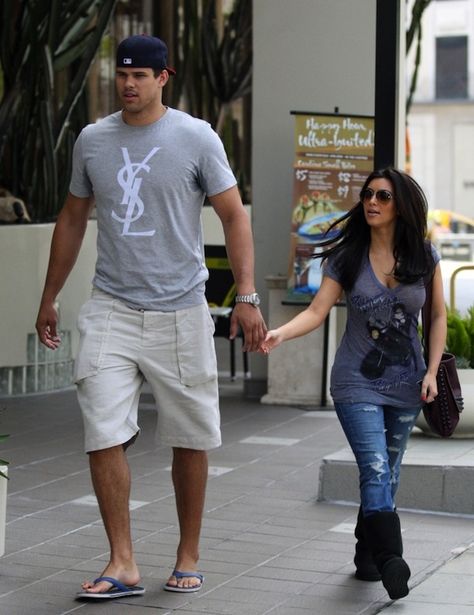 For some of you who don't know, Kris Humphries is reality star Kim Kardashian's fiance and Kris was recently featured in the GQ magazine fo... Kim Kardashian And Kris Humphries, Kim Kardashian Engagement Ring, Kris Humphries, Kardashian Wedding, Tall Boyfriend, Short Couples, Kardashian Photos, Tall People, Body Outfit